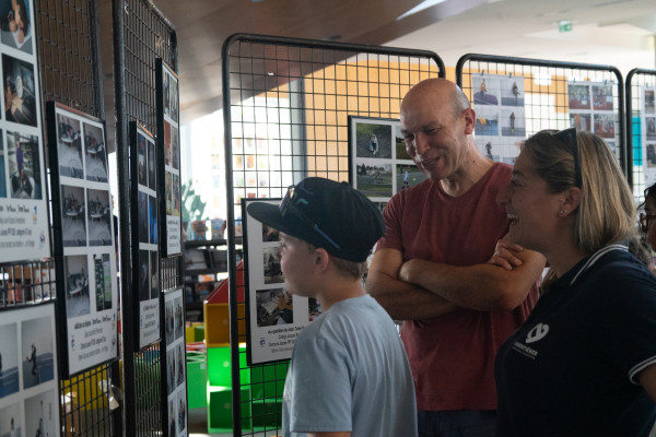 Une-cérémonie en l'honneur des jeunes photographes
